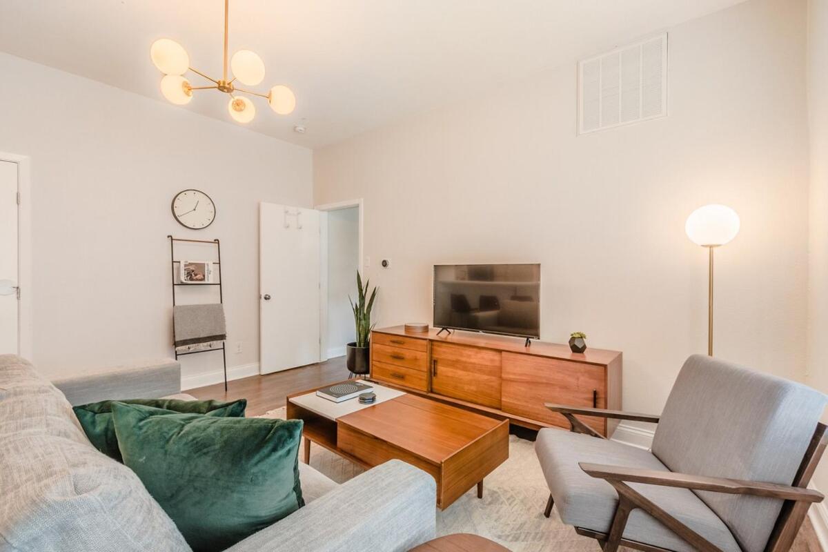 | Abode Dallas - The Cedars Downtown