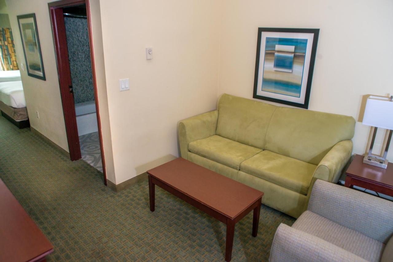  | Holiday Inn Express Hotel & Suites Cocoa