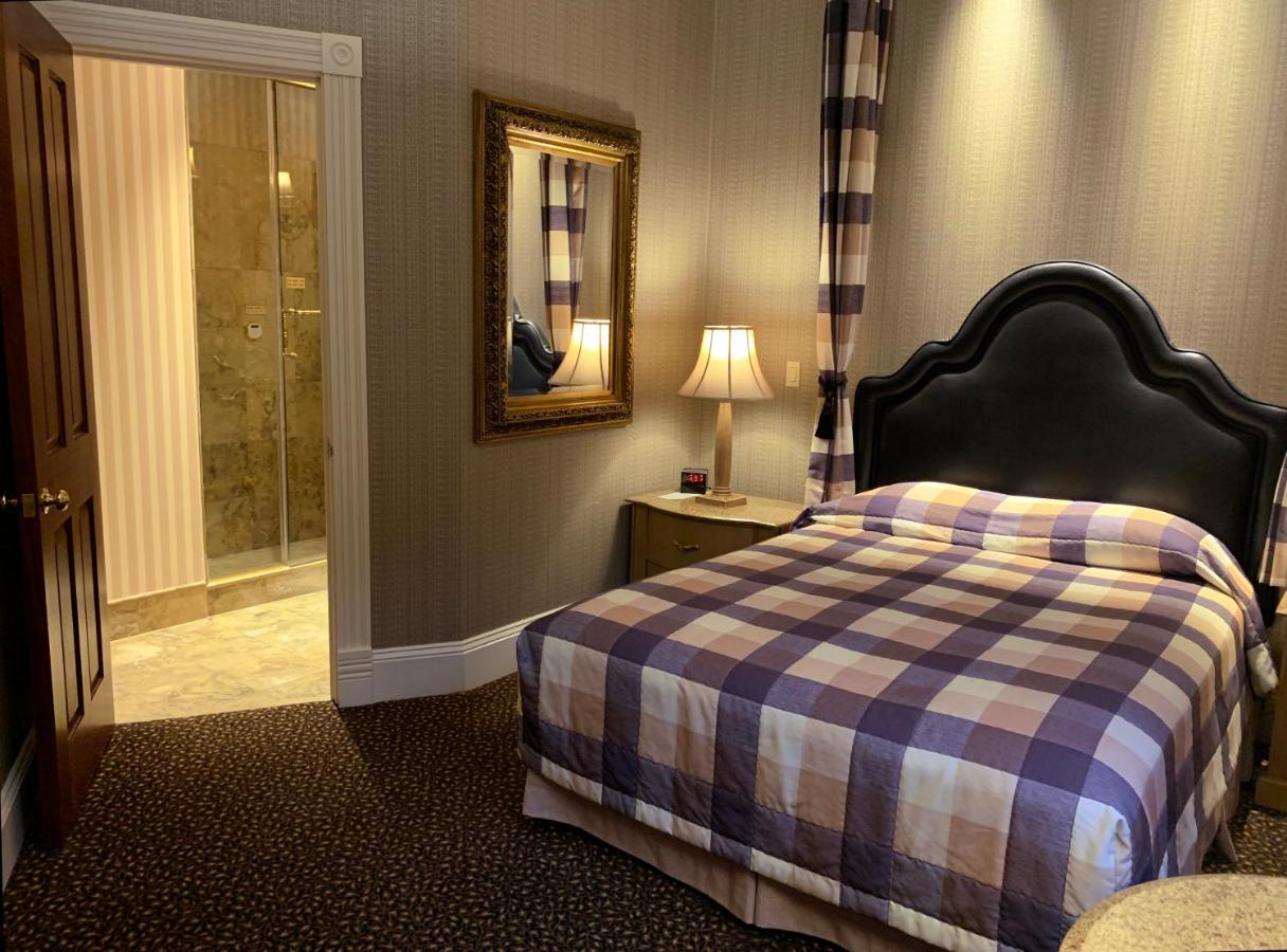 | Celebrity Hotel