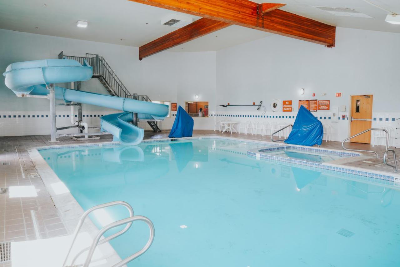| Whitewater Inn