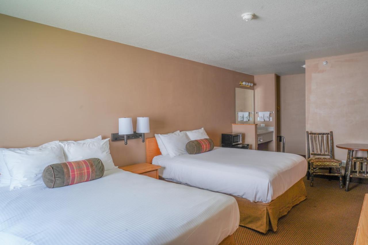 | Whitewater Inn
