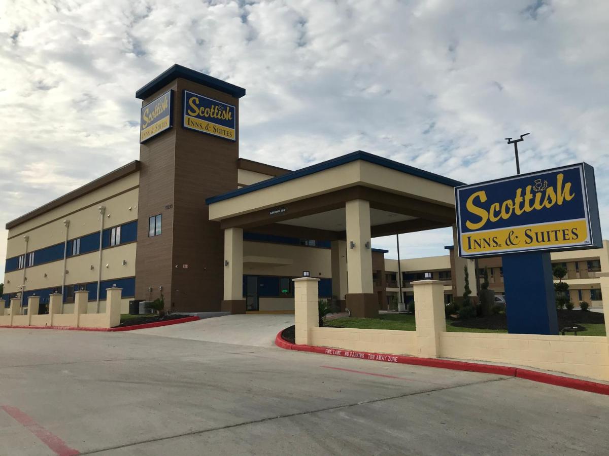 | Scottish Inn & Suites Houston Willowbrook