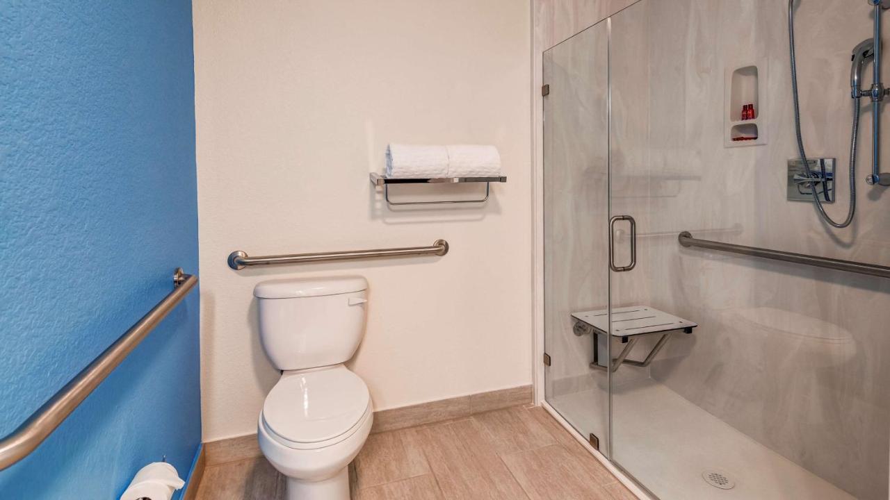King Room - Disability Access at SureStay Plus Hotel by Best Western Humble