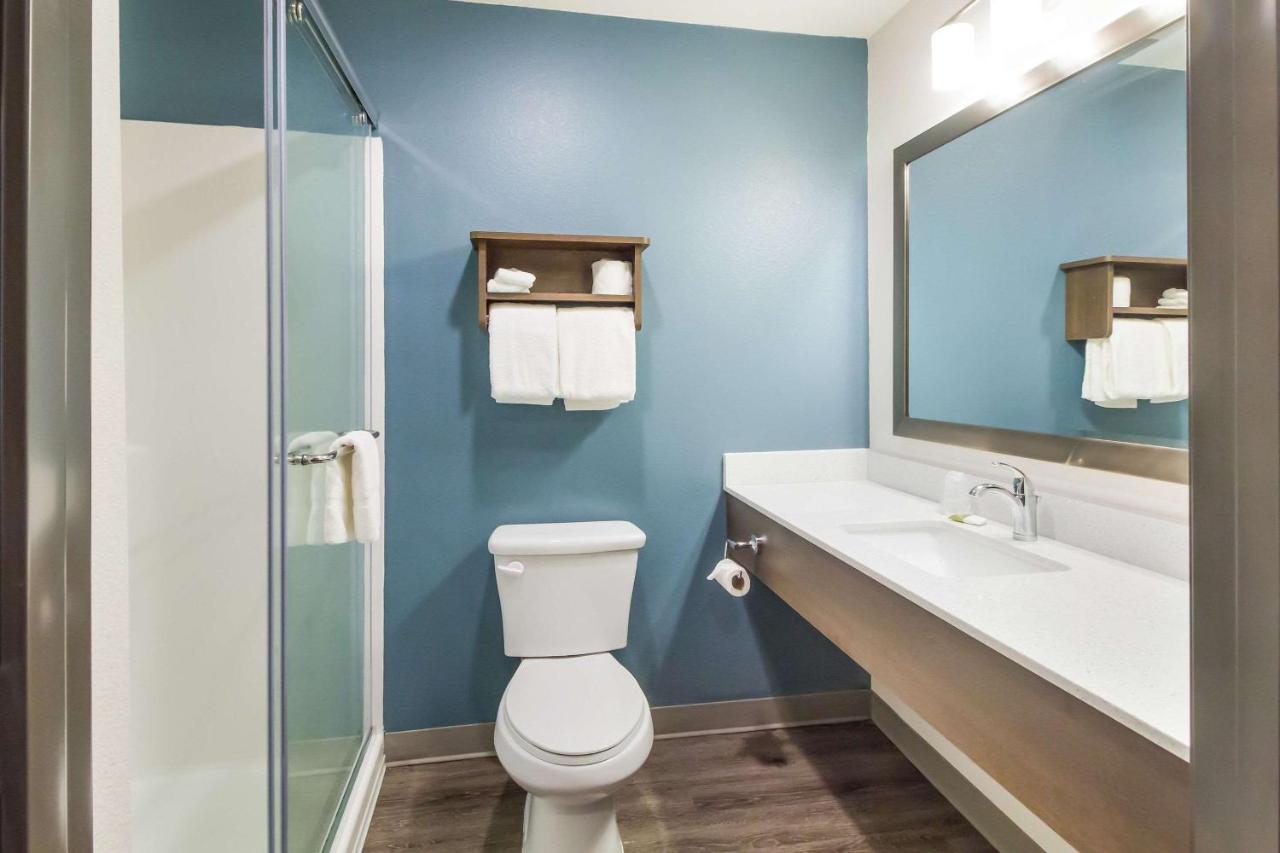 Standard King Room - Non-Smoking at WoodSpring Suites Lake Jackson