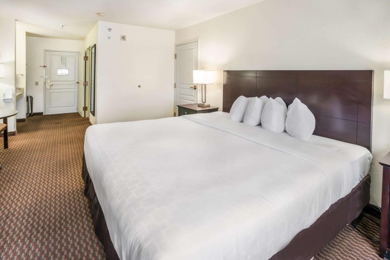 King Room - Disability Access/Non-Smoking at Clarion Inn Page - Lake Powell