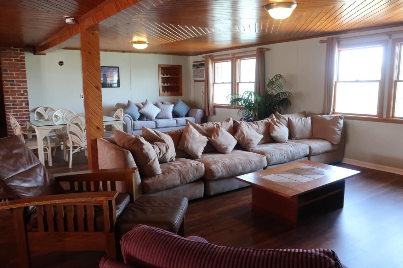 One-Bedroom Apartment at Blackbeard's Lodge