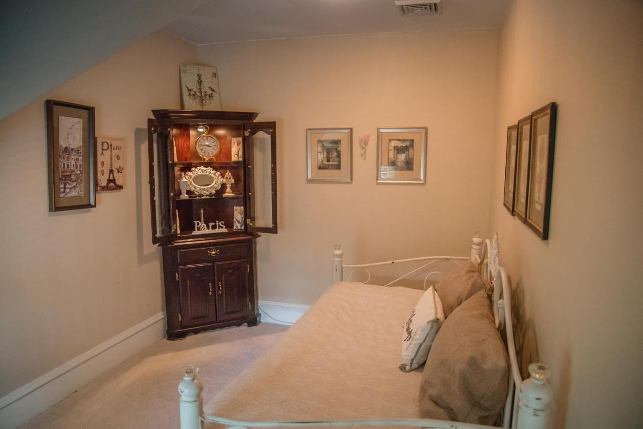 | Blessings on State Bed & Breakfast