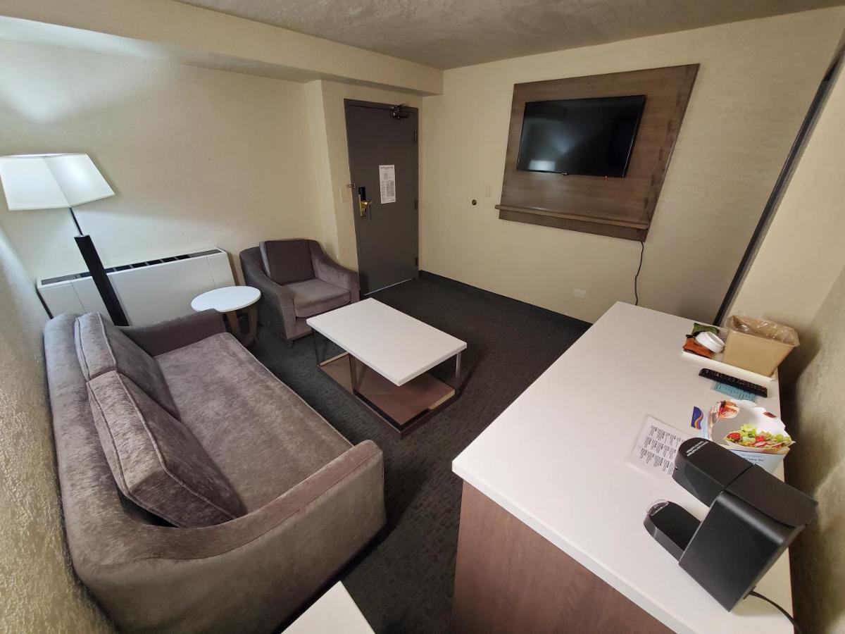 1 King Bed, Luxury Suite, Non-Smoking at Baymont by Wyndham Shakopee