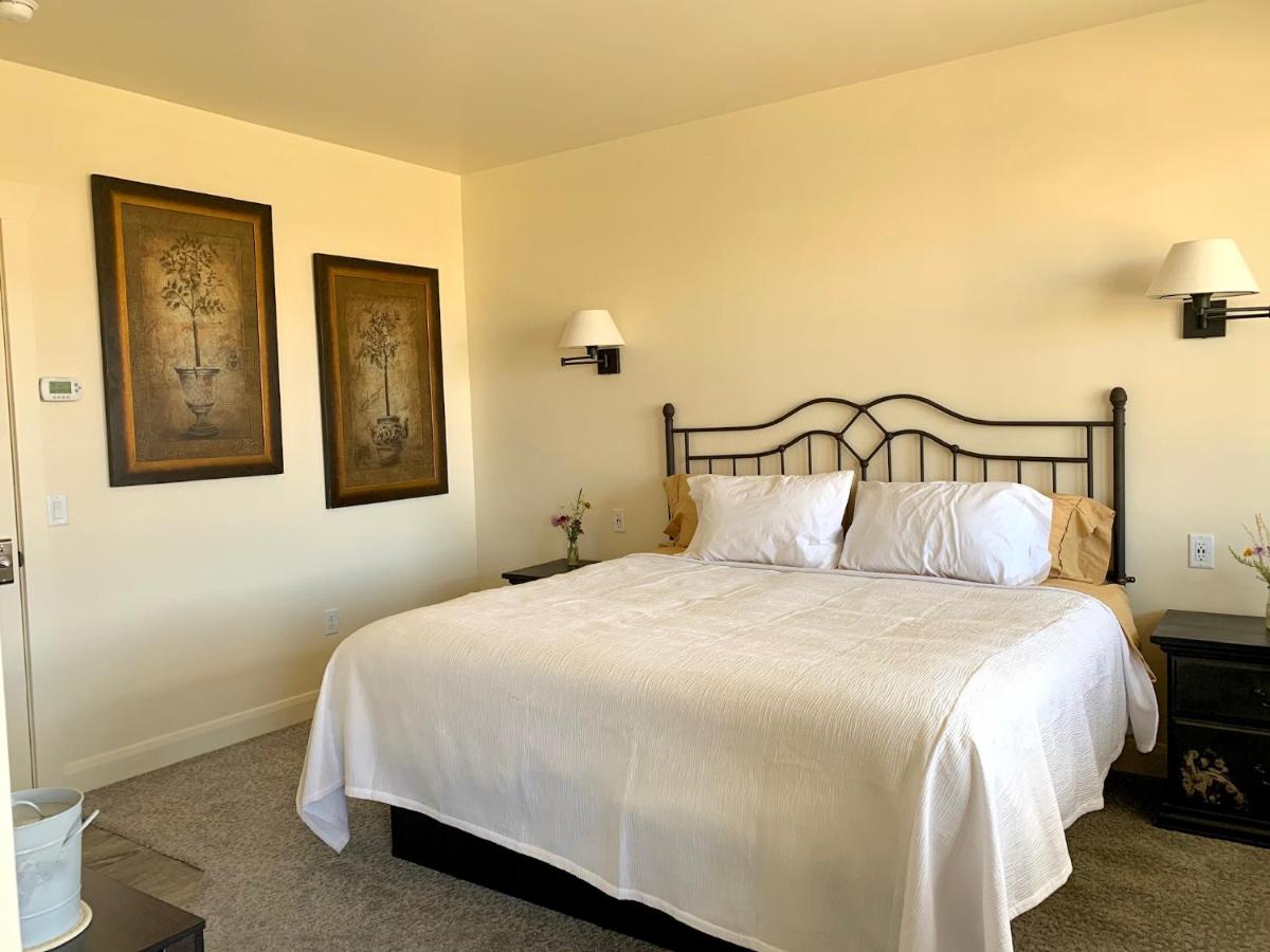 | Annie's Place Bed & Breakfast