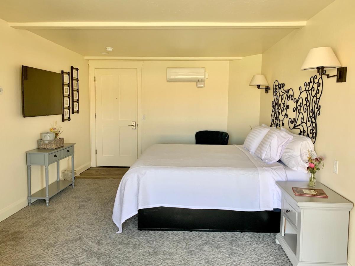 | Annie's Place Bed & Breakfast