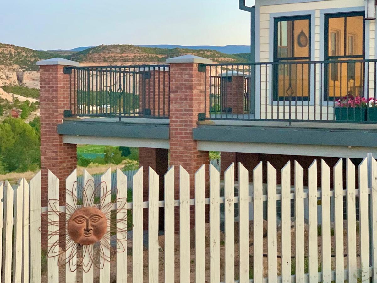| Annie's Place Bed & Breakfast