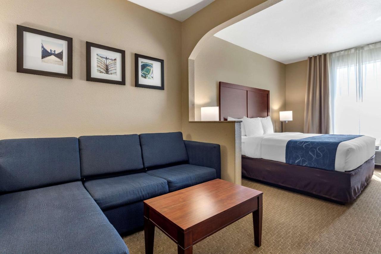 King Suite - Non-Smoking at Comfort Suites Waco Near University Area