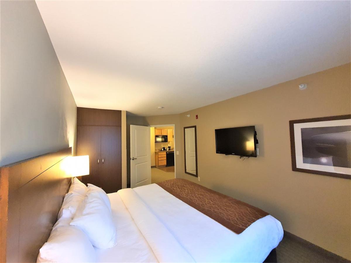 Apartment at AmeriVu Inn and Suites - Chisago City