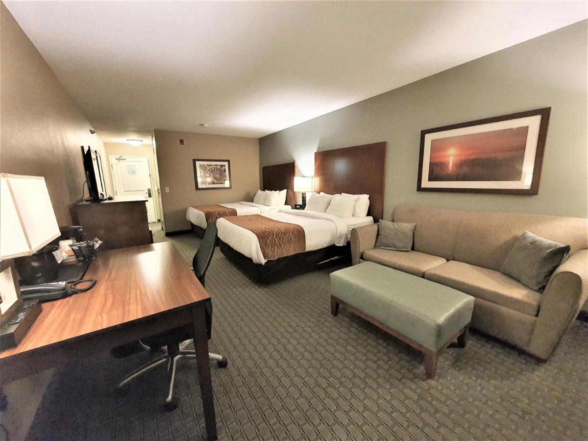 Family Room with Bath at AmeriVu Inn and Suites - Chisago City