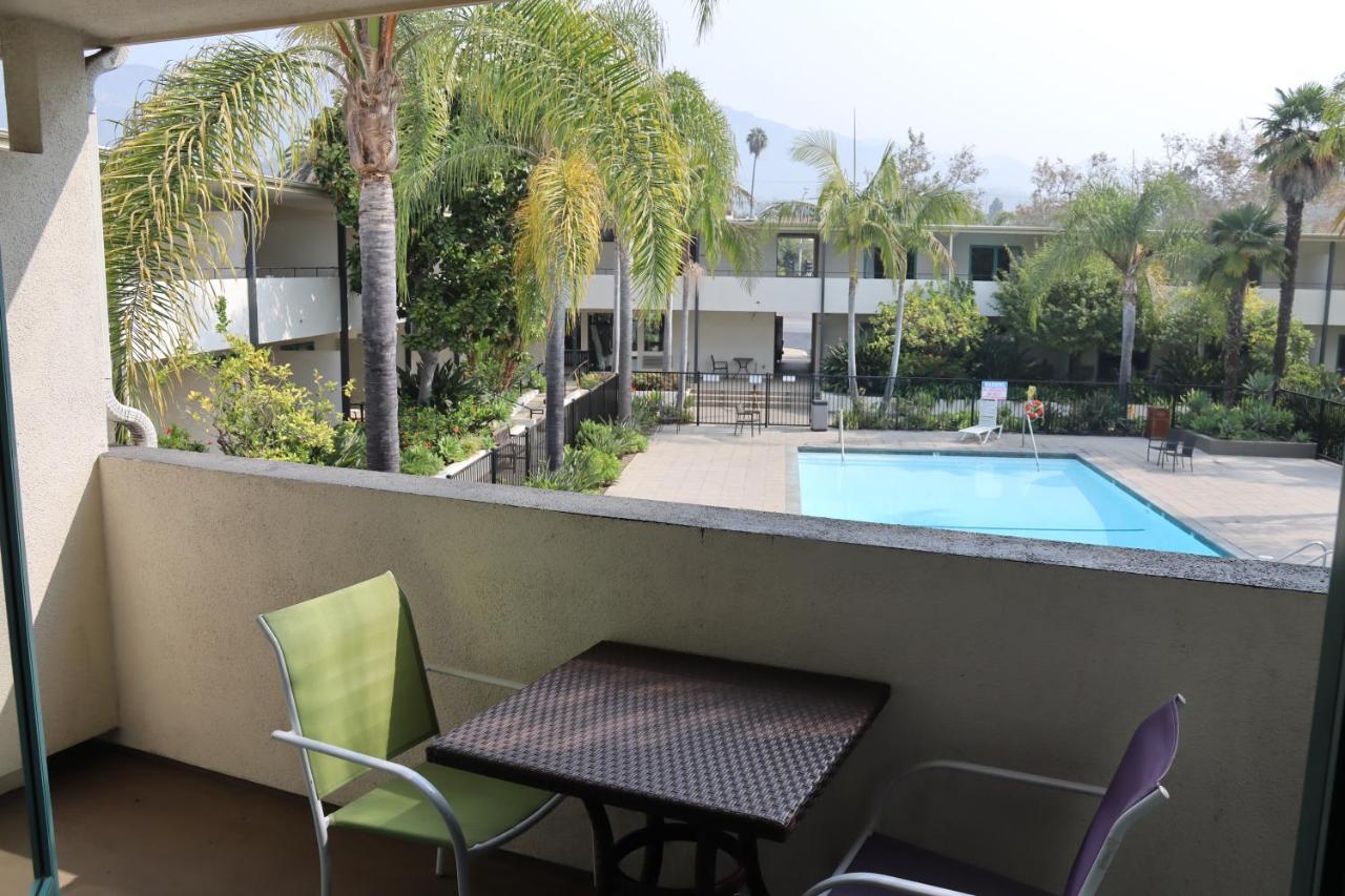| Lemon Tree Inn
