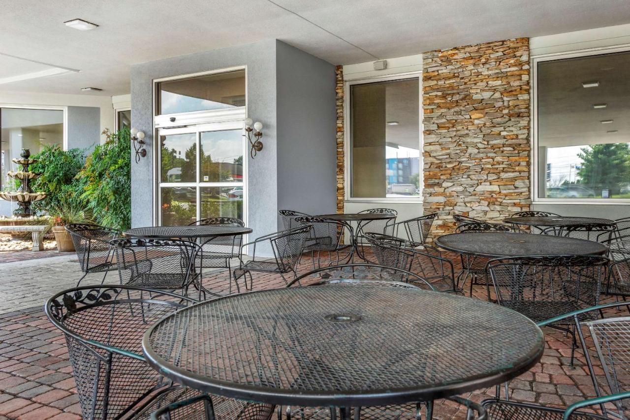 | Comfort Inn Lancaster County North