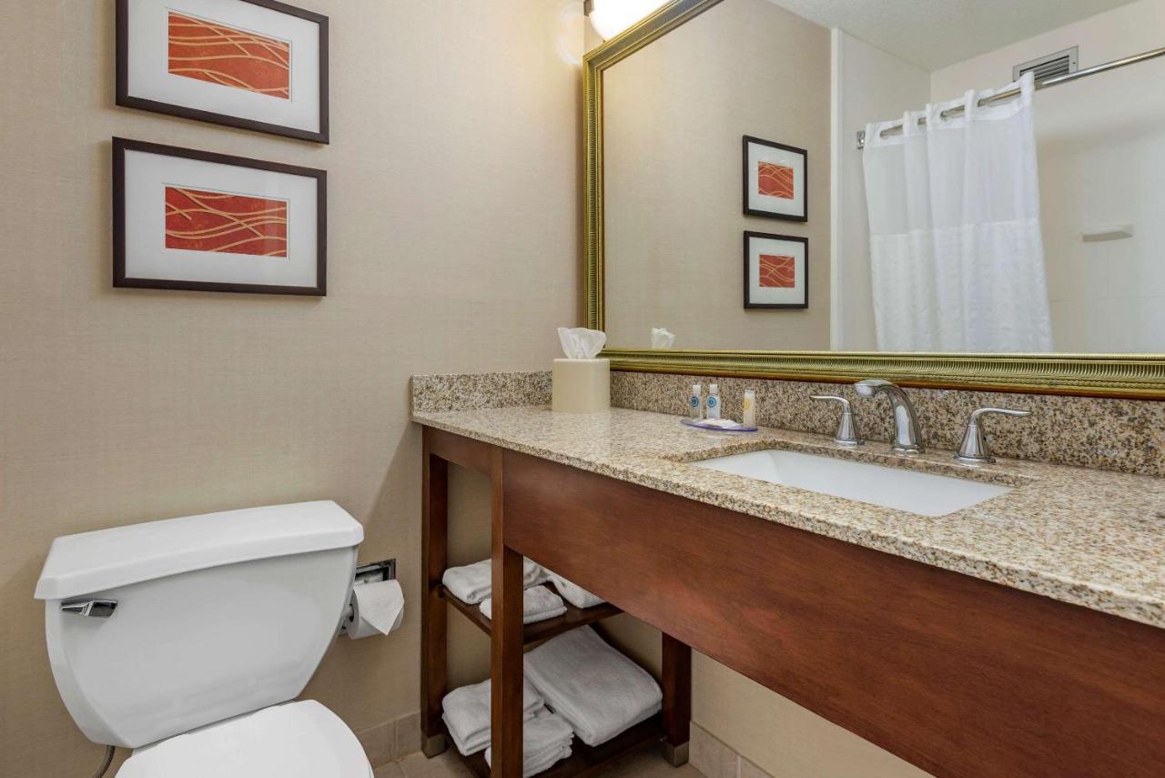 | Comfort Inn Lancaster County North