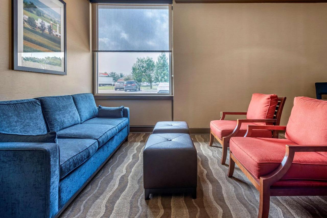 | Comfort Inn Lancaster County North
