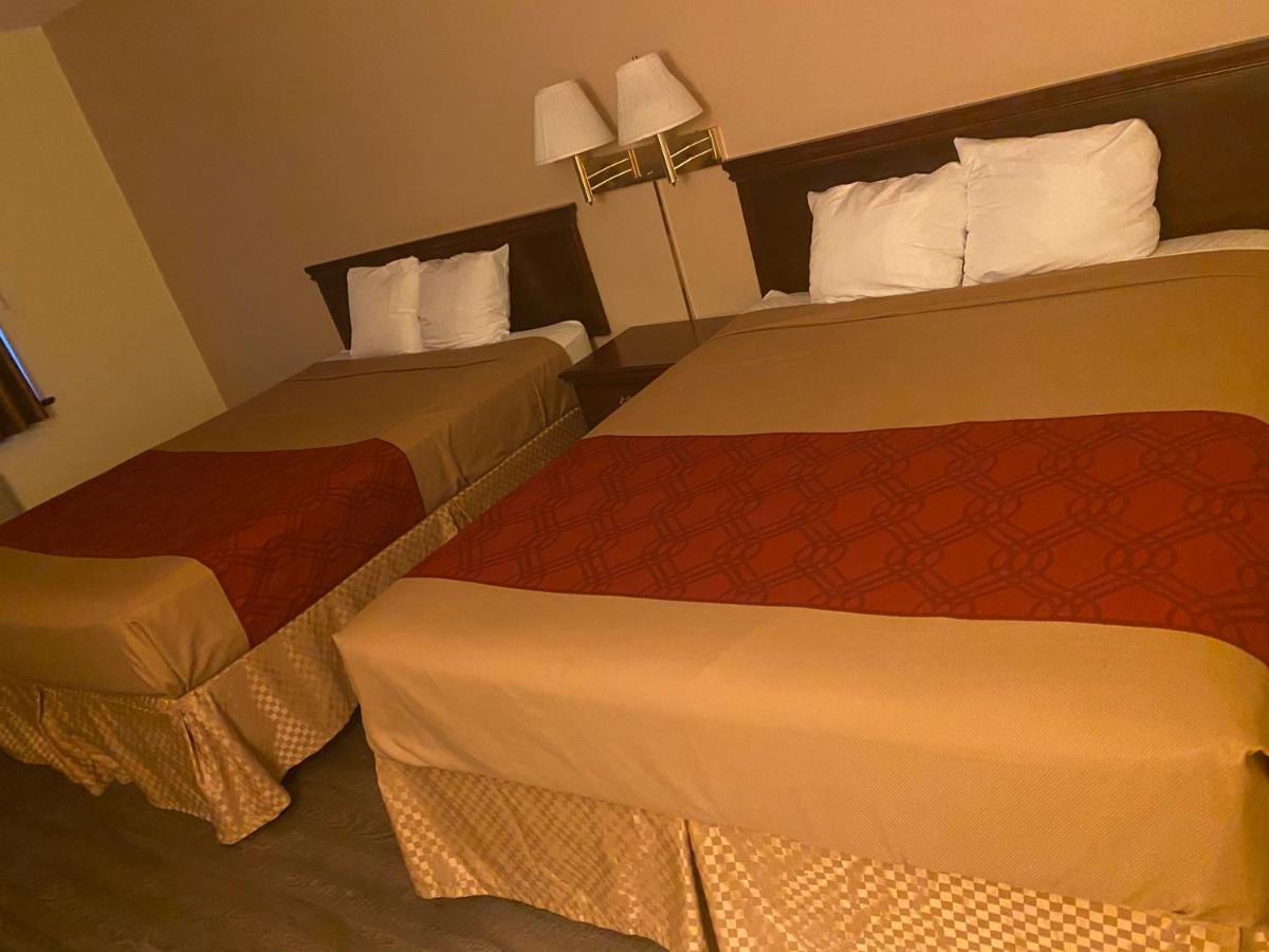 Double Room at Econo Lodge Inn & Suites El Paso West