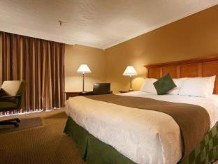 Room #51871352 at Best Western Plus Ahtanum Inn