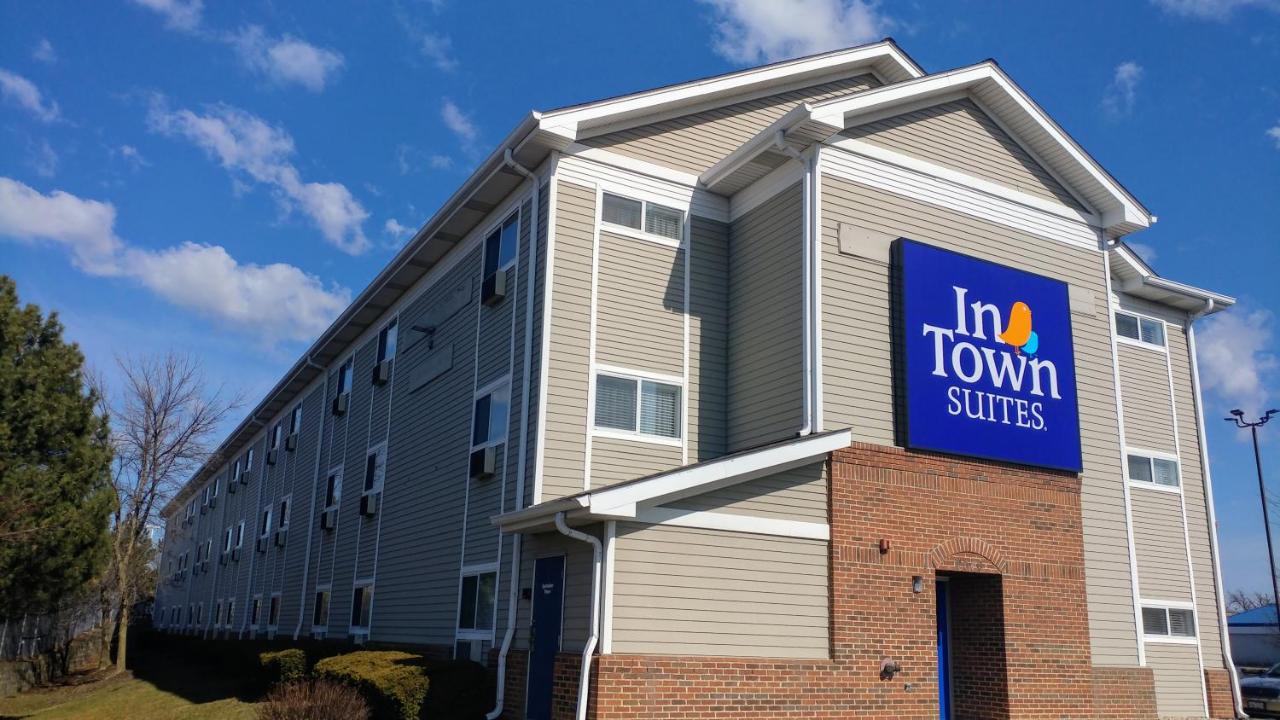  | InTown Suites Extended Stay Chicago IL - Downers Grove