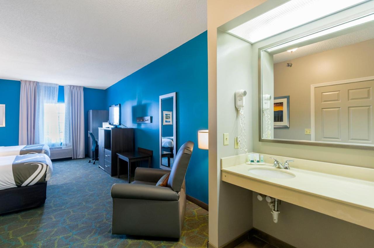 Double Room with Two Double Beds - Accessible/Non-Smoking at Quality Inn Harrisonburg I-81