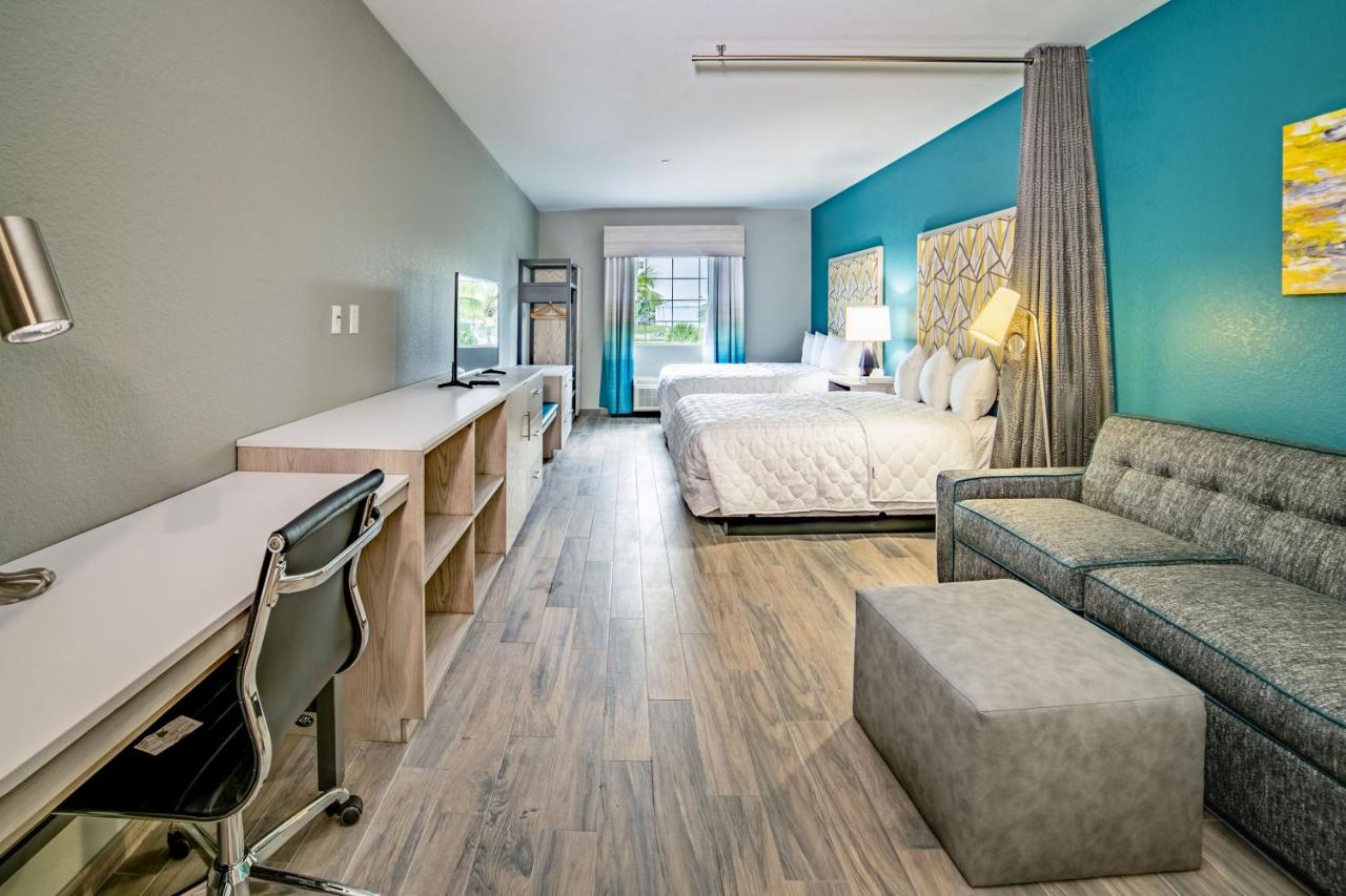 | Everglades Adventures Hotel Suites by Ivey House