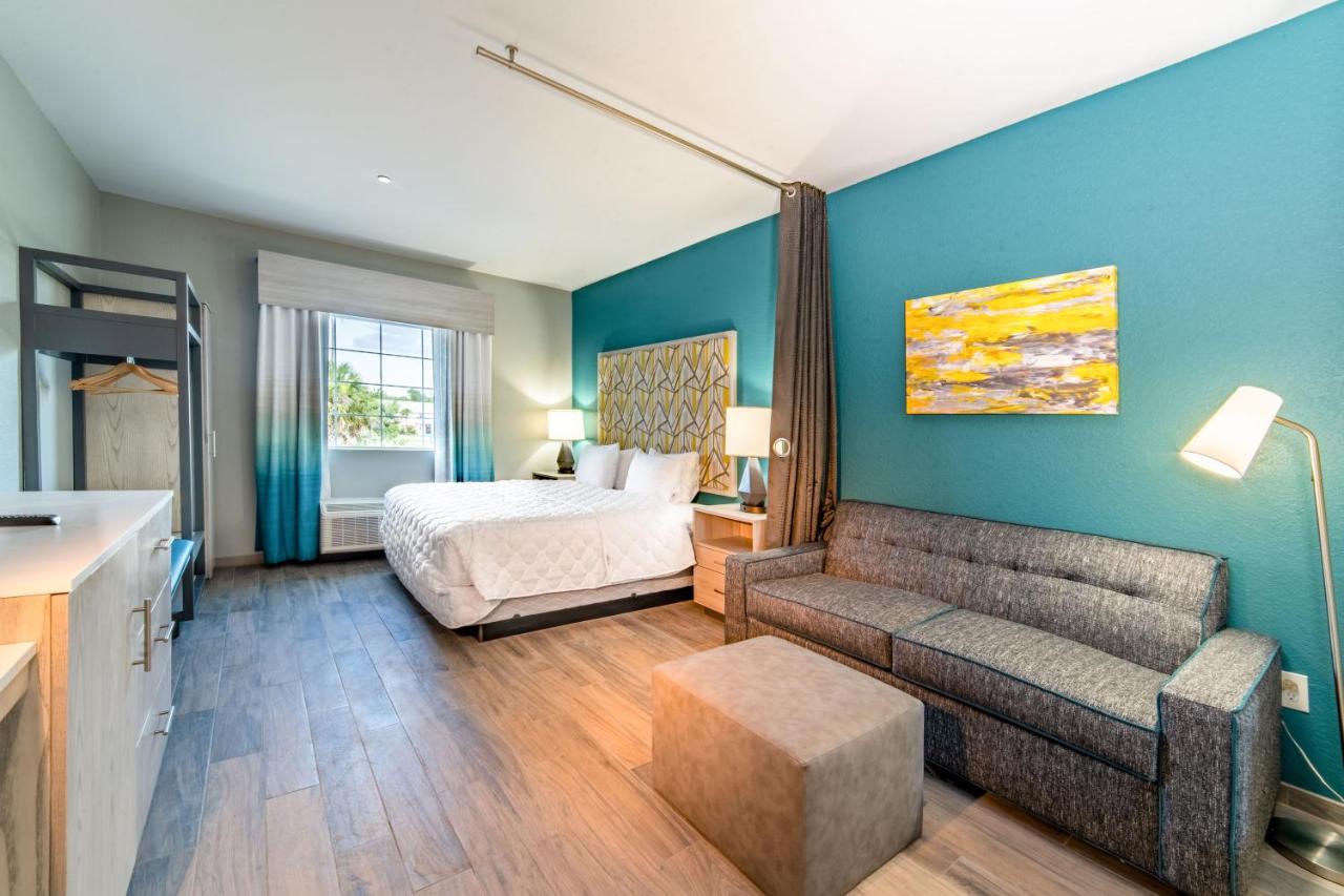 | Everglades Adventures Hotel Suites by Ivey House