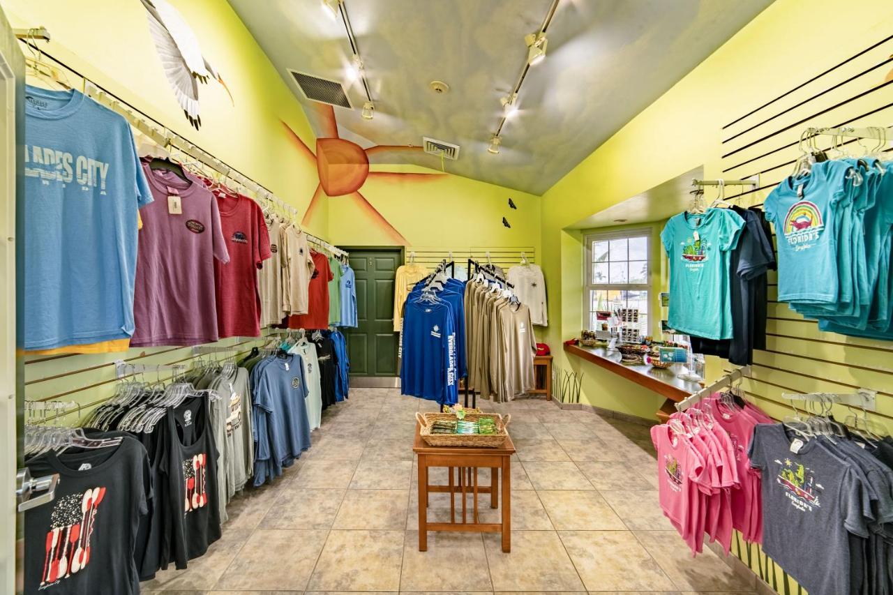 | Ivey House Everglades Adventures Hotel