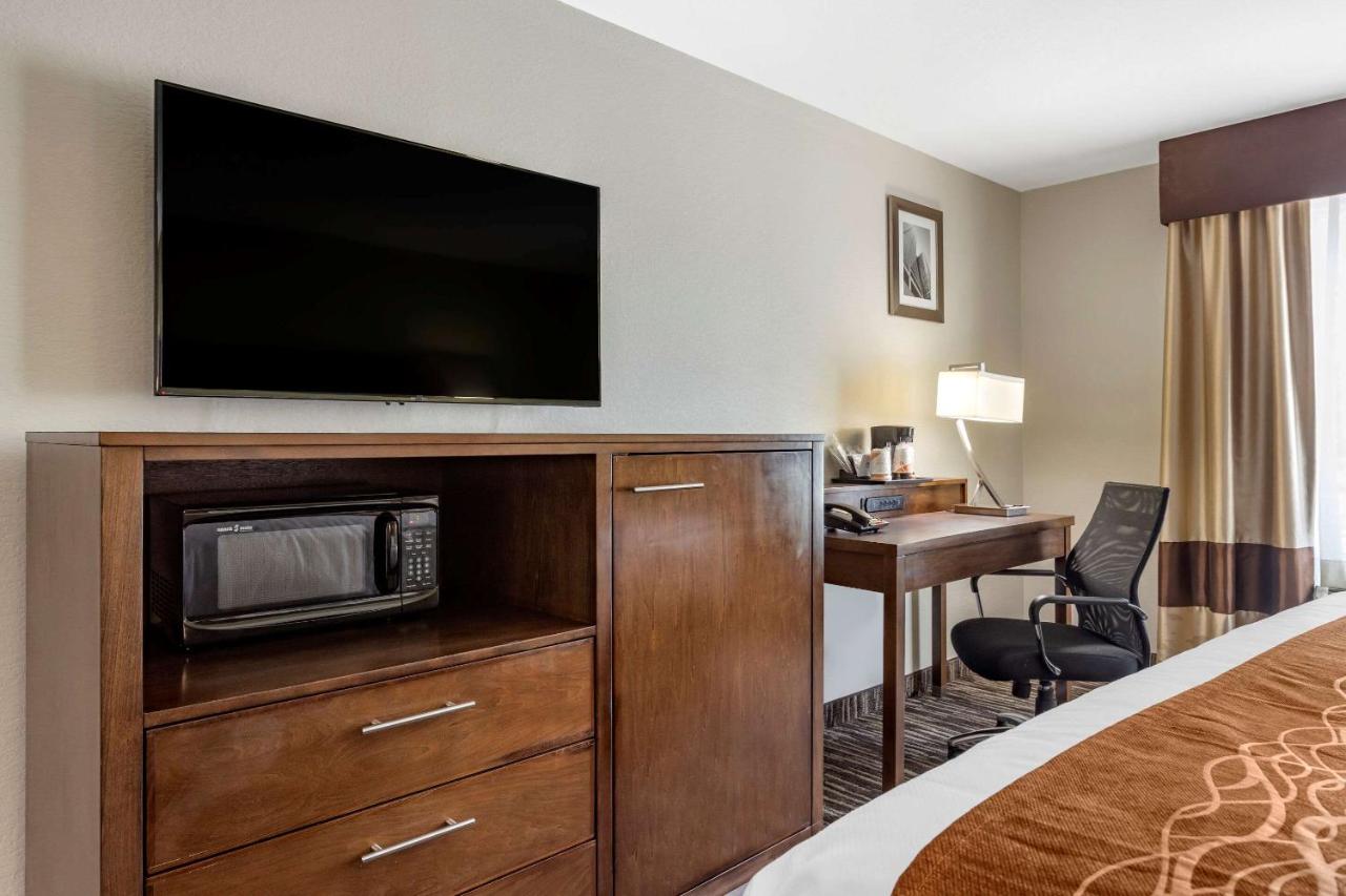 King Room - Accessible/Non-Smoking at Comfort Inn & Suites North Little Rock JFK Blvd