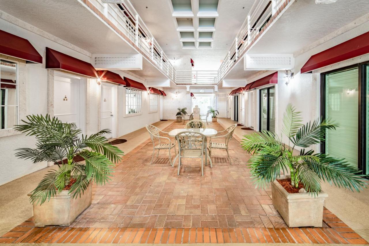 | Boca Grande Hotel