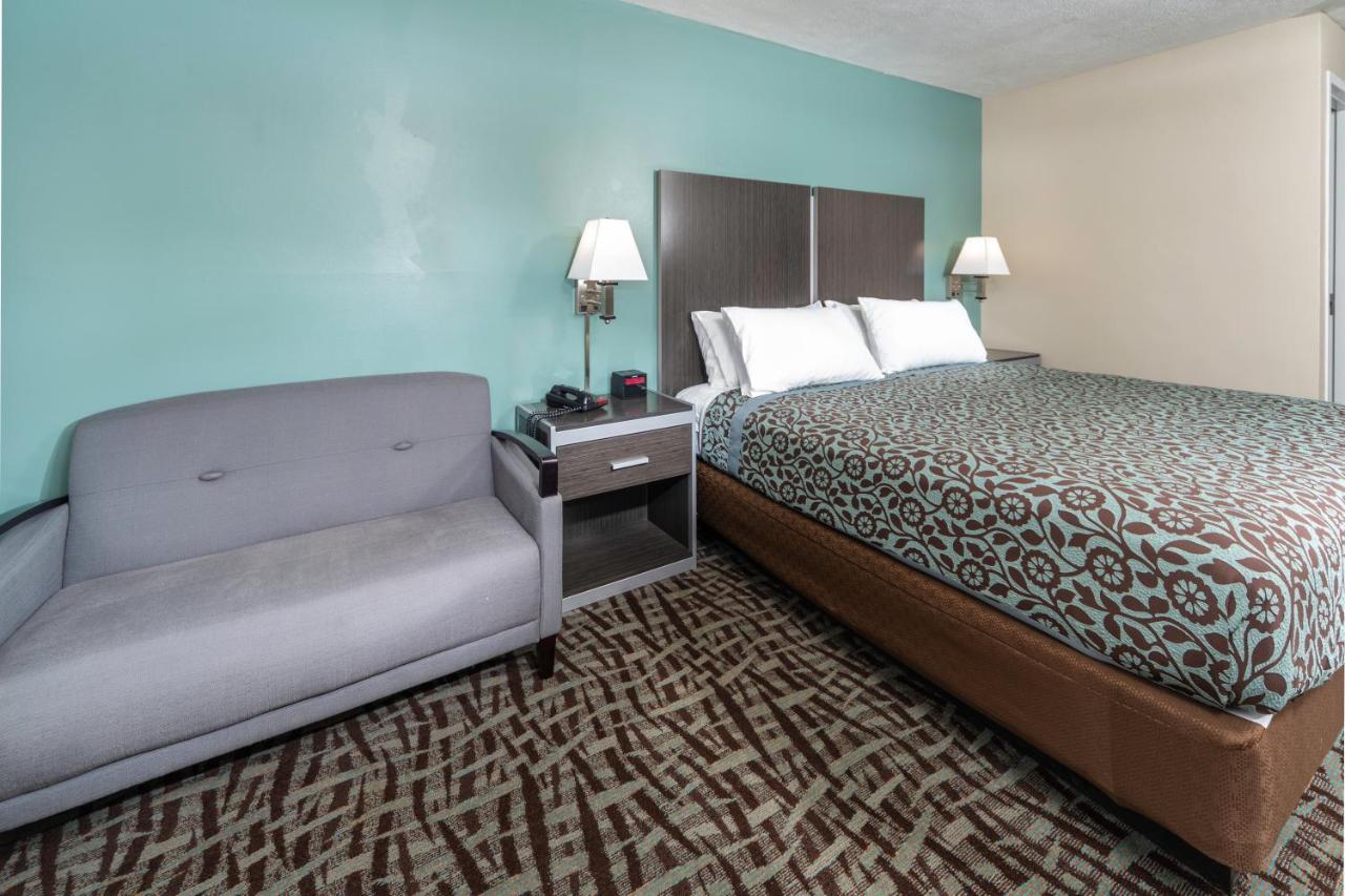 | BridgePointe Inn & Suites by BPhotels, Council Bluffs, Omaha Area