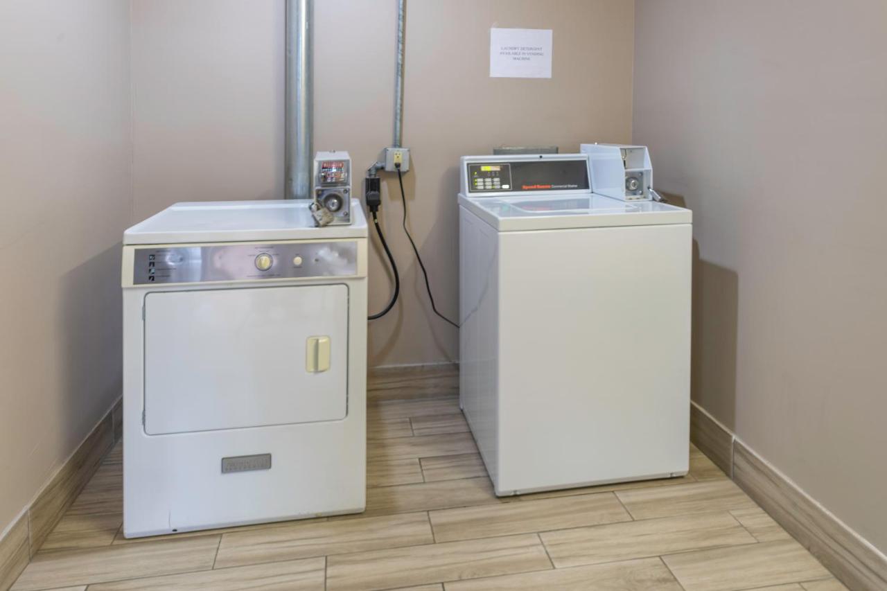 | BridgePointe Inn & Suites by BPhotels, Council Bluffs, Omaha Area
