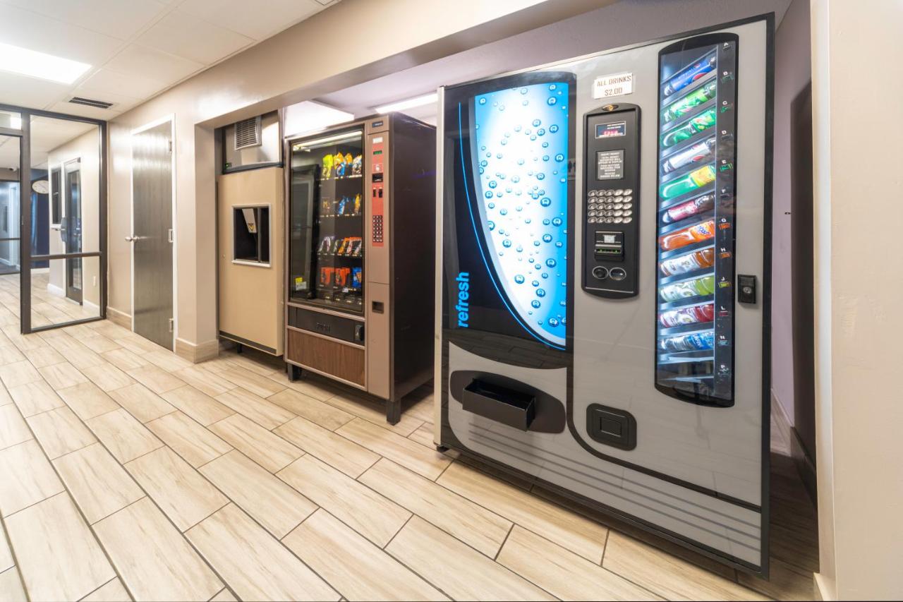 | BridgePointe Inn & Suites by BPhotels, Council Bluffs, Omaha Area