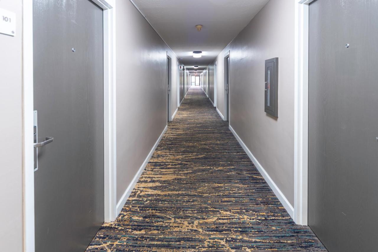 | BridgePointe Inn & Suites by BPhotels, Council Bluffs, Omaha Area