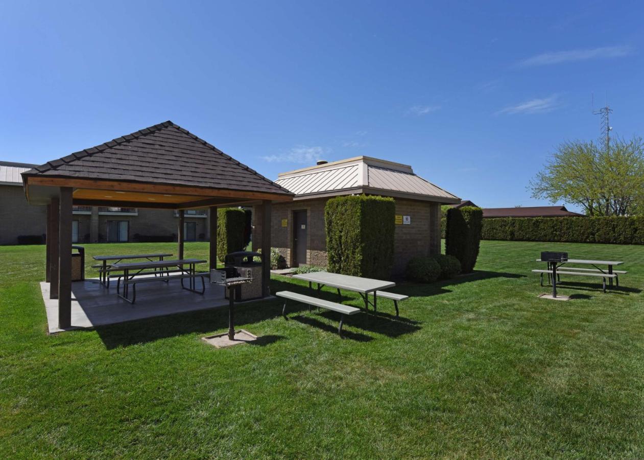  | Best Western Plus Ahtanum Inn