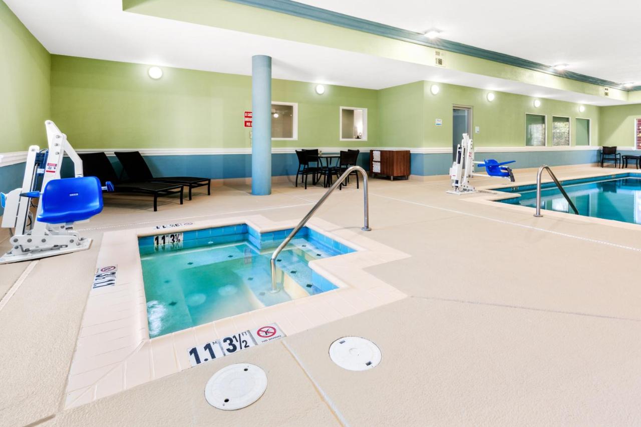 | Holiday Inn Express Hotel & Suites Klamath Falls Central, an IHG Hotel