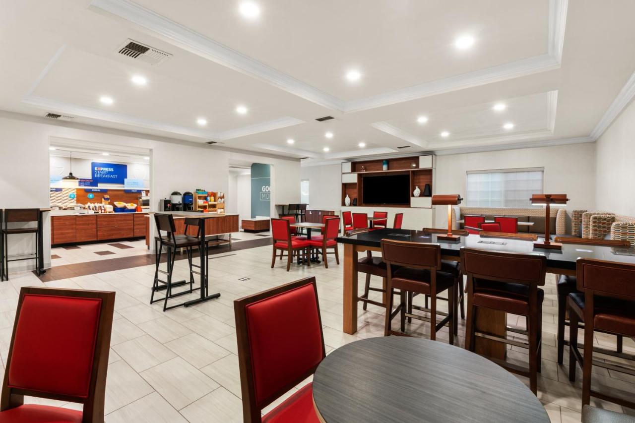 | Holiday Inn Express Hotel & Suites Klamath Falls Central, an IHG Hotel