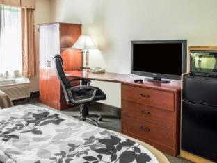 Room #49207608 at Sleep Inn Wytheville I-77 and I-81