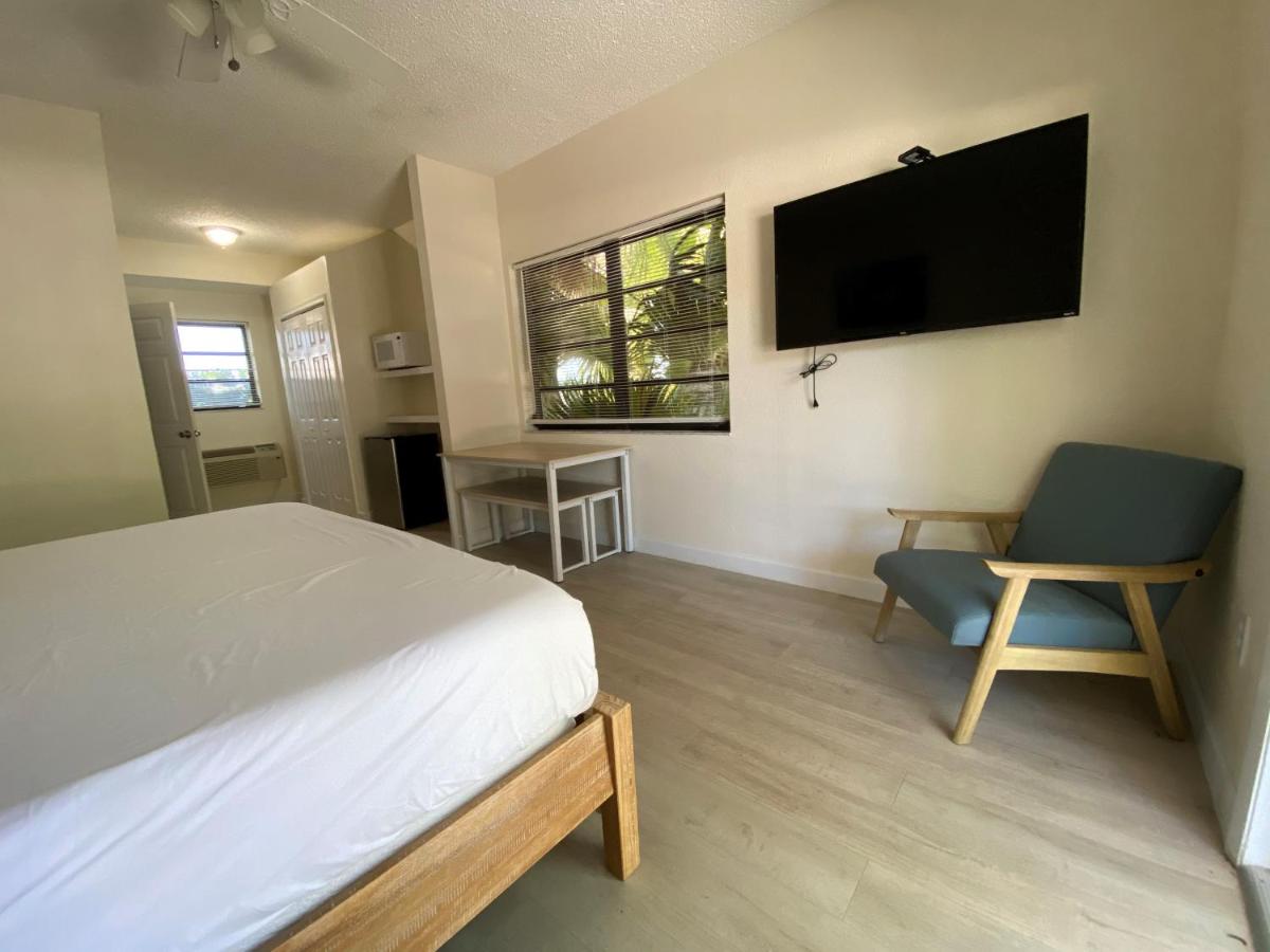 King Room - Disability Access at Amoray Dive Resort
