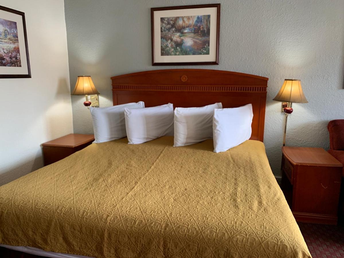 | Budget Inn Express