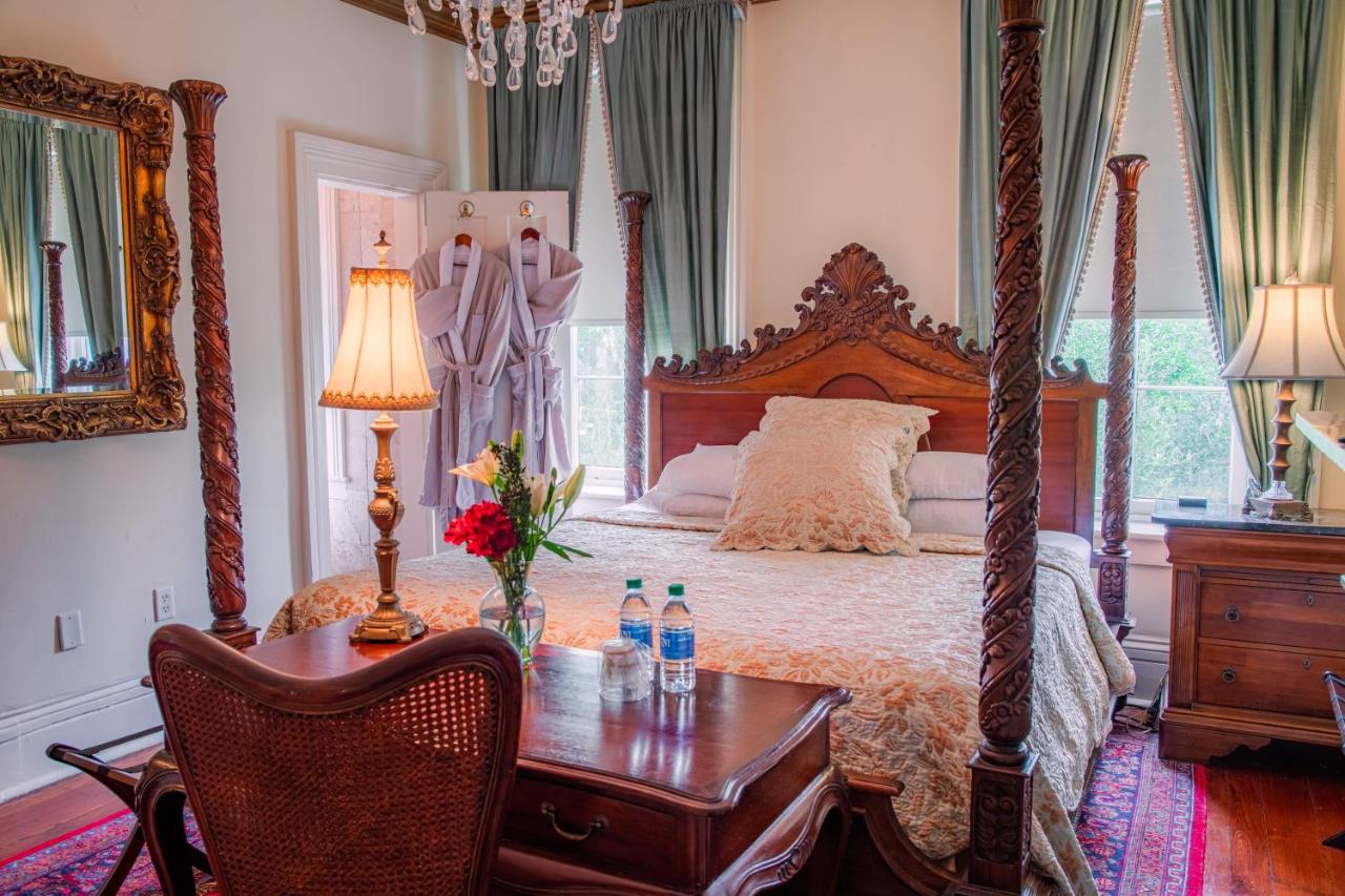 | Justine Inn Savannah