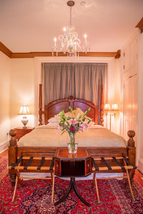 | Justine Inn Savannah