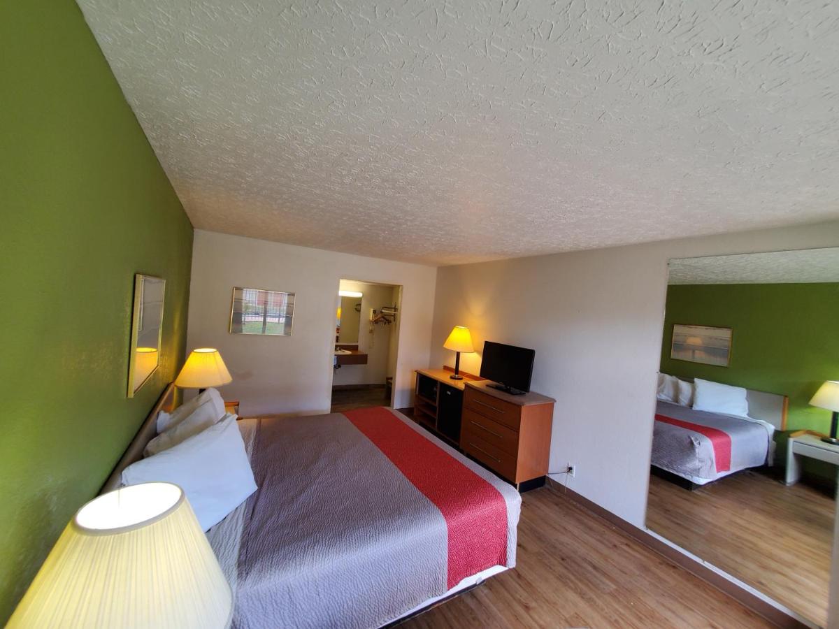 King Room - Non-Smoking at FairBridge Inn Express Frankfort