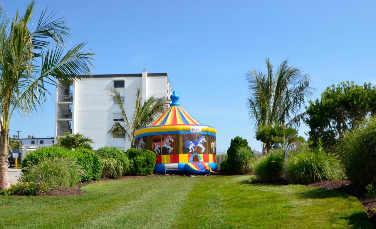 | Carousel Resort Hotel and Condominiums