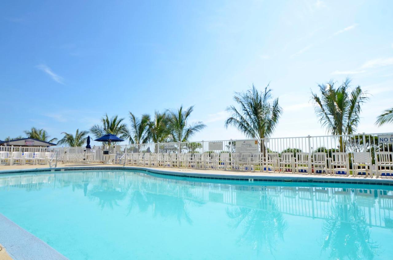 | Carousel Resort Hotel and Condominiums