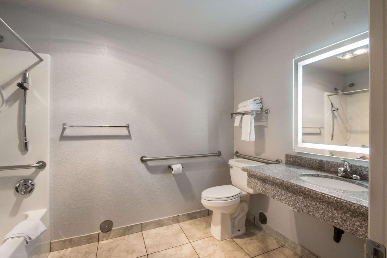 King Room - Accessible/Non-Smoking at Quality Inn Midvale - Salt Lake City South