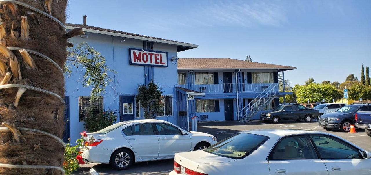  | Valley Motel