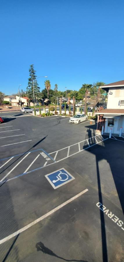  | Valley Motel