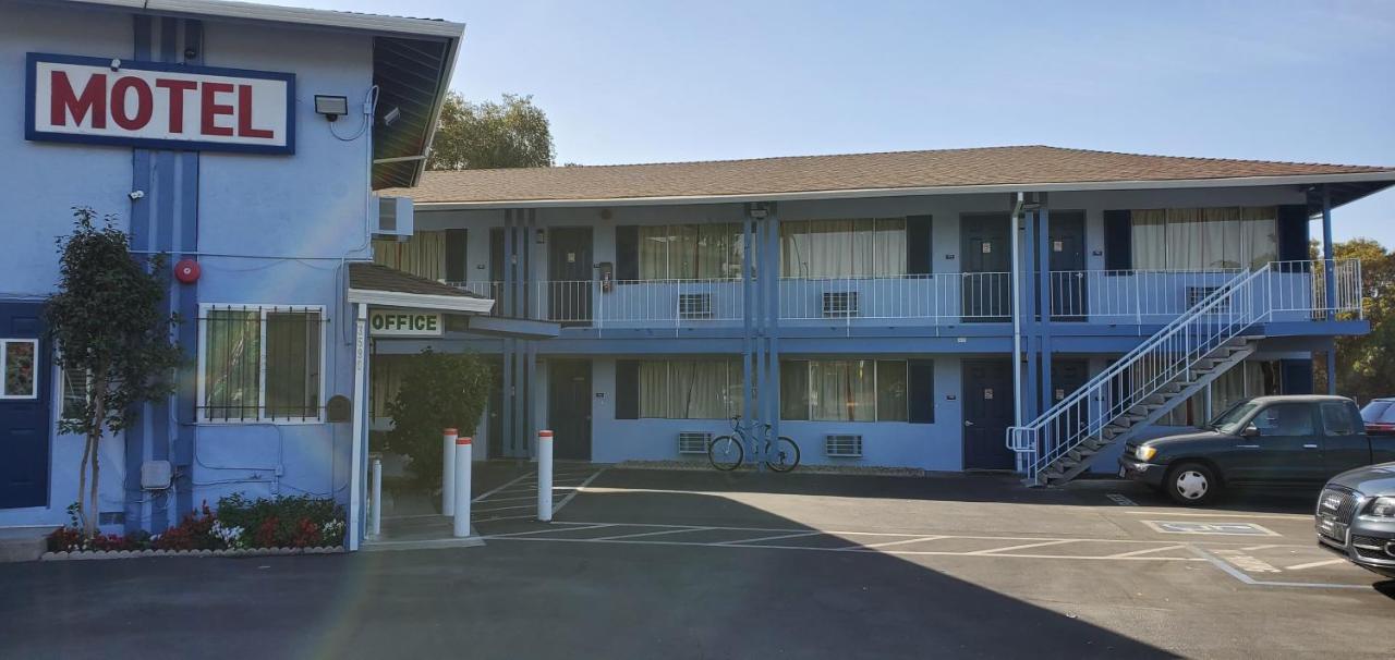  | Valley Motel